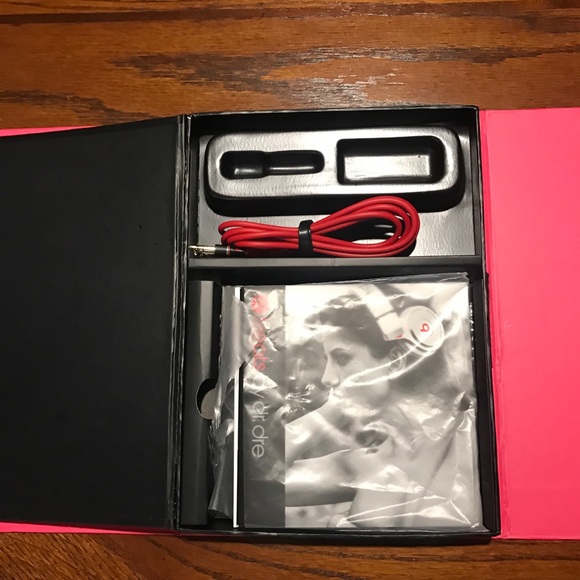 Studio Beats by dr. Dre! - Picture 5 of 8